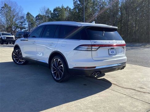 Used 2022 Lincoln Aviator Reserve w/ Equipment Group 201A image 5