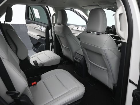New 2026 Ford Explorer Active w/ Active Comfort Package RWD image 12