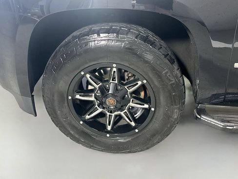 Used 2017 GMC Yukon SLT AWD/4WD image 37
