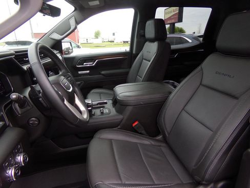 Used 2024 GMC Sierra 1500 Denali w/ Denali Reserve Package AWD/4WD image 29