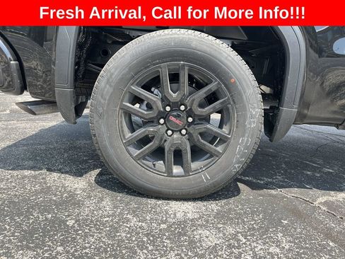 Used 2024 GMC Sierra 1500 Elevation AWD/4WD image 9