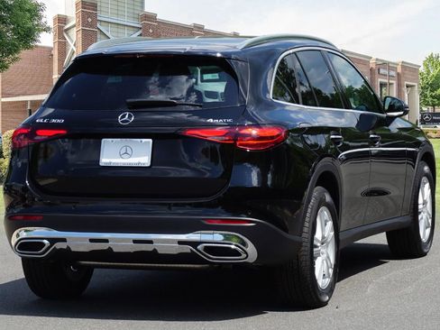 Certified 2025 Mercedes-Benz GLC 300 4MATIC image 6