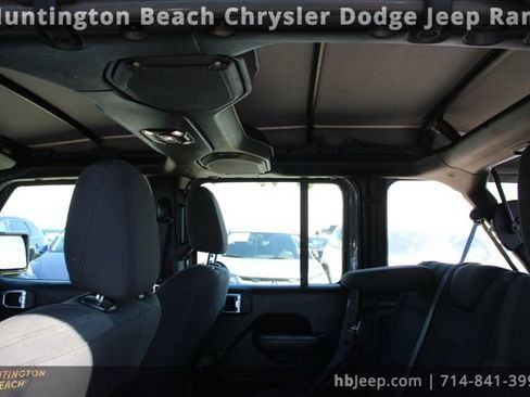 Used 2023 Jeep Wrangler Sport image 31
