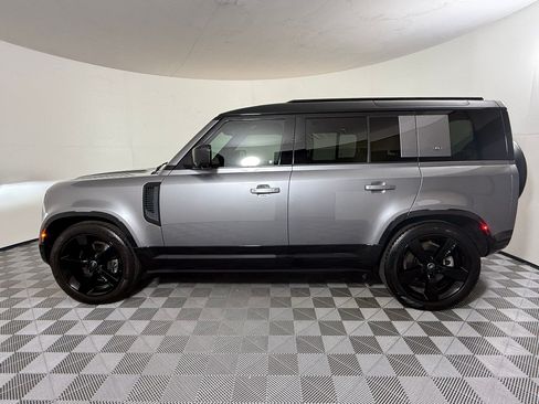 Used 2024 Land Rover Defender 110 X-Dynamic SE AWD/4WD image 2