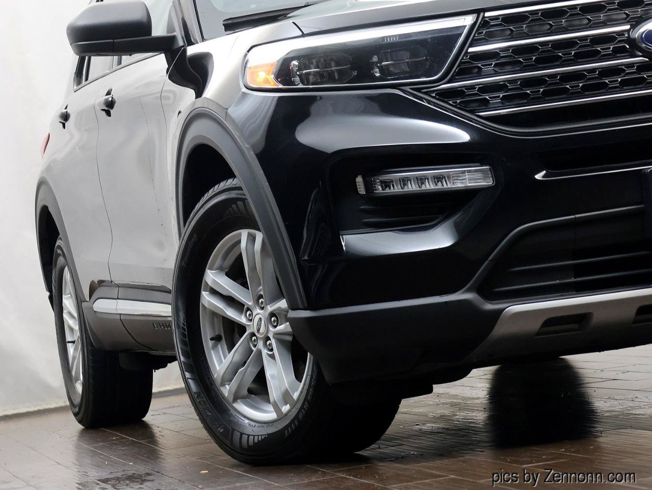 Used 2020 Ford Explorer XLT w/ Equipment Group 202A AWD/4WD image 4