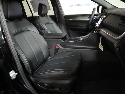 New 2026 Jeep Grand Cherokee Limited AWD/4WD image 19