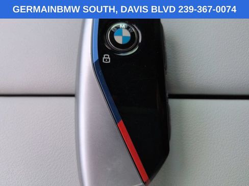 Used 2025 BMW X5 xDrive40i w/ M Sport Package AWD/4WD image 33
