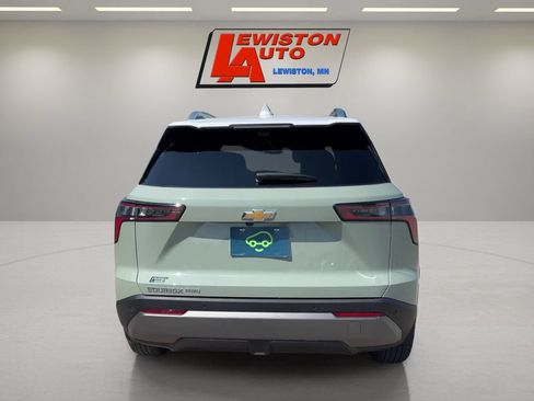 Certified 2025 Chevrolet Equinox LT w/ Convenience Package II AWD/4WD image 4