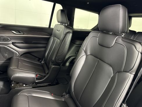 New 2026 Jeep Grand Cherokee L Limited image 13