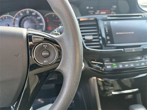 Used 2016 Honda Accord EX image 29