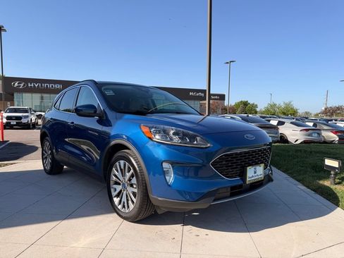 Used 2022 Ford Escape Titanium AWD/4WD image 10