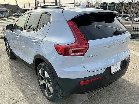 New 2026 Volvo XC40 B5 Plus w/ Protection Package Premier AWD/4WD image 10