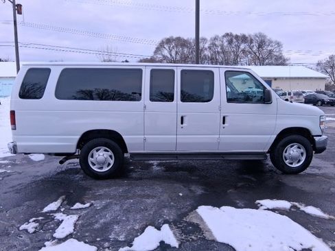 Used 2012 Ford E-350 and Econoline 350 XLT image 6