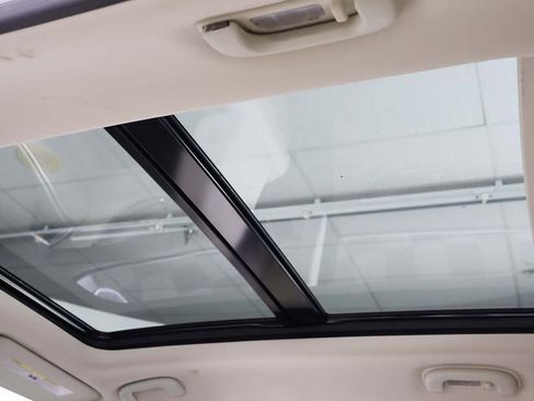 Used 2018 Cadillac XT5 Luxury w/ Driver Awareness Package image 24