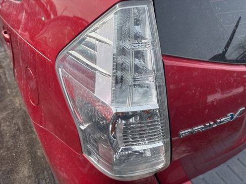 Used 2014 Toyota Prius V Two image 6