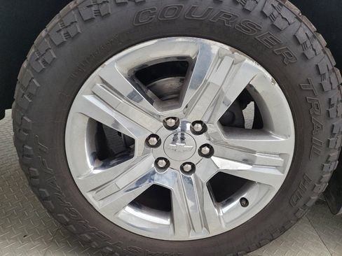 Used 2016 Chevrolet Silverado 1500 Custom w/ Custom Convenience Package AWD/4WD image 31