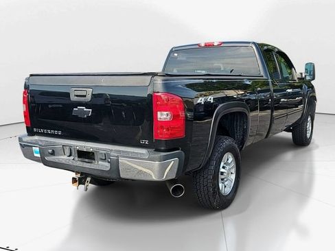 Used 2009 Chevrolet Silverado 3500 LTZ w/ LTZ Plus Package AWD/4WD image 3