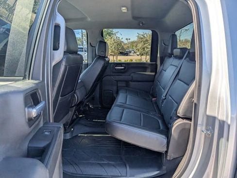 Used 2021 Chevrolet Silverado 2500 Custom w/ Custom Value Package image 8