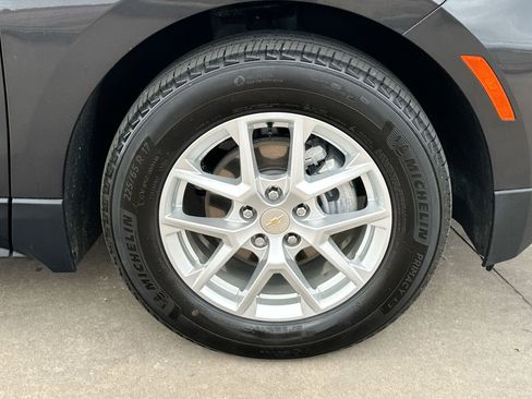 Used 2023 Chevrolet Equinox LT image 10