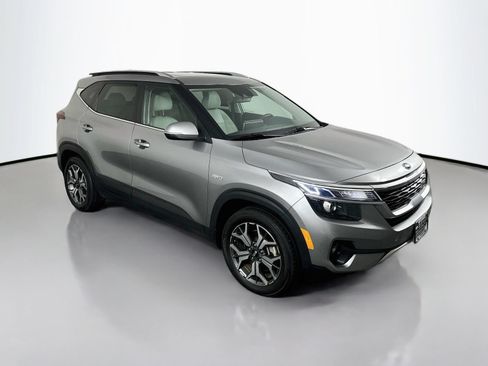 Used 2021 Kia Seltos EX AWD/4WD image 1