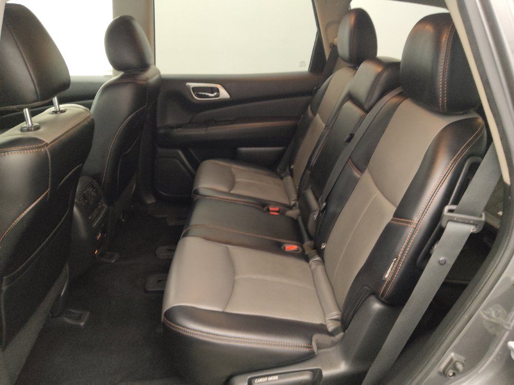 Used 2019 Nissan Pathfinder SL AWD/4WD image 18