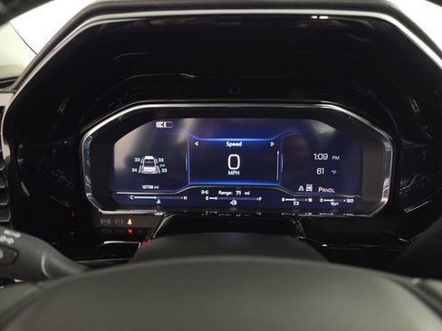 Used 2024 Chevrolet Silverado 1500 LT image 14