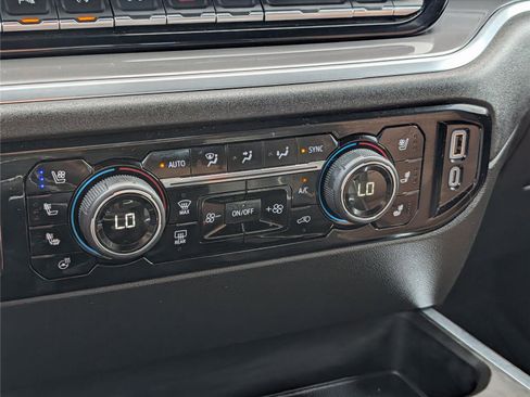 Used 2025 Chevrolet Silverado 1500 High Country AWD/4WD image 19