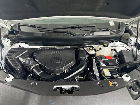 Used 2025 Buick Enclave Preferred FWD image 35