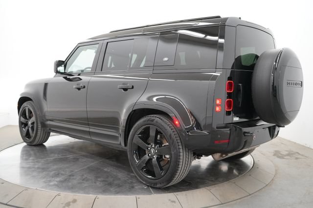 Used 2024 Land Rover Defender 110 X-Dynamic SE AWD/4WD image 5