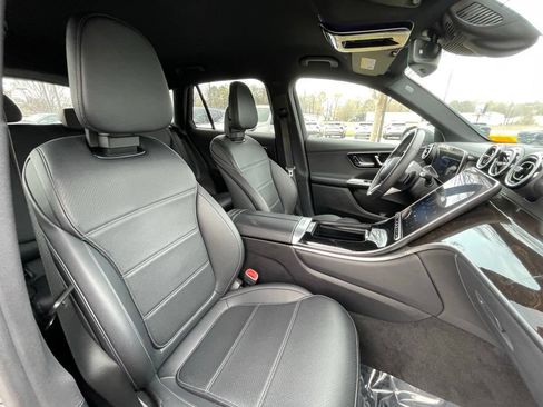Used 2023 Mercedes-Benz GLC 300 image 31