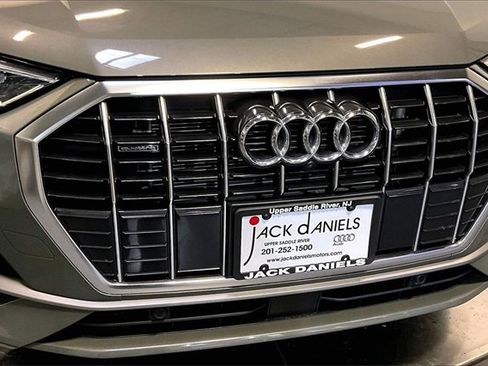 Used 2024 Audi Q3 2.0T Premium Plus image 29