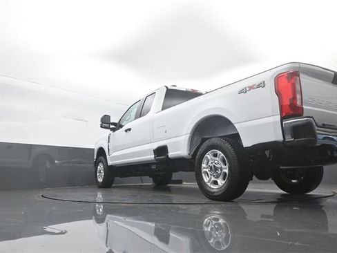 New 2026 Ford F250 XLT image 27