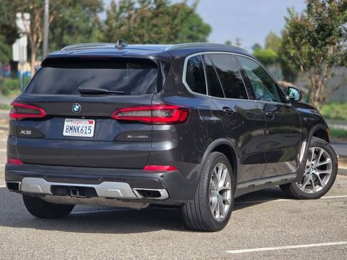 Used 2020 BMW X5 xDrive50i w/ Executive Package AWD/4WD image 22