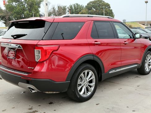 Used 2023 Ford Explorer Limited image 6