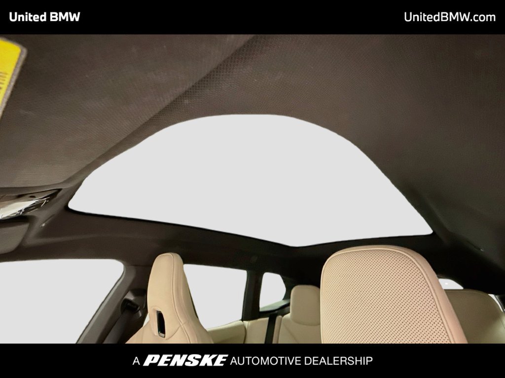 Used 2024 BMW iX xDrive50 w/ Premium Package AWD/4WD image 19