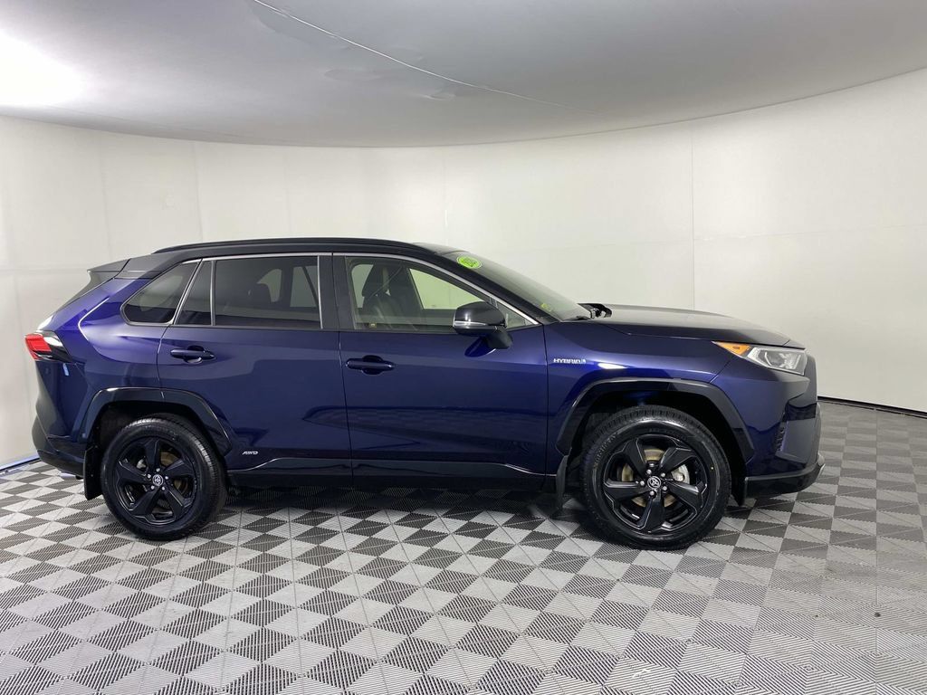 Used 2020 Toyota RAV4 XSE w/ All Weather Liner Package AWD/4WD image 10