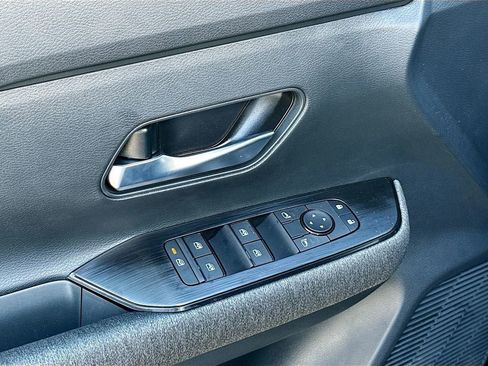 New 2026 Nissan Kicks SV image 17