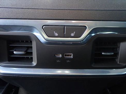 Used 2023 Chevrolet Silverado 1500 High Country w/ High Country Premium Package image 9