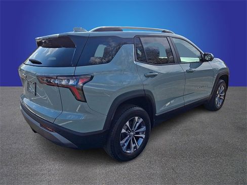 Used 2025 Chevrolet Equinox LT w/ Convenience Package II image 4