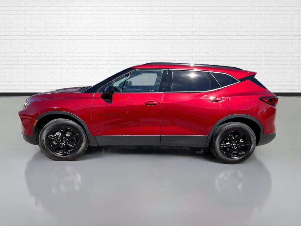 Used 2023 Chevrolet Blazer LT w/ Convenience Package FWD image 6