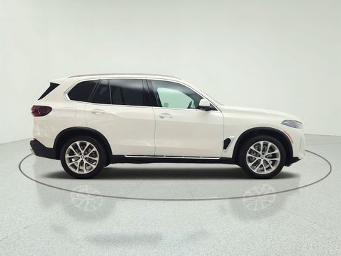 Used 2024 BMW X5 sDrive40i w/ Premium Package RWD image 4
