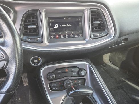 Used 2019 Dodge Challenger SXT w/ Blacktop Package image 29