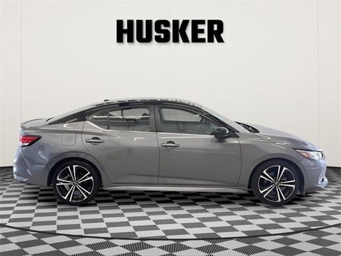 Used 2020 Nissan Sentra SR image 3