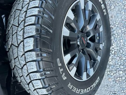 Used 2021 Nissan Titan PRO-4X w/ Off Road Protection Package image 43