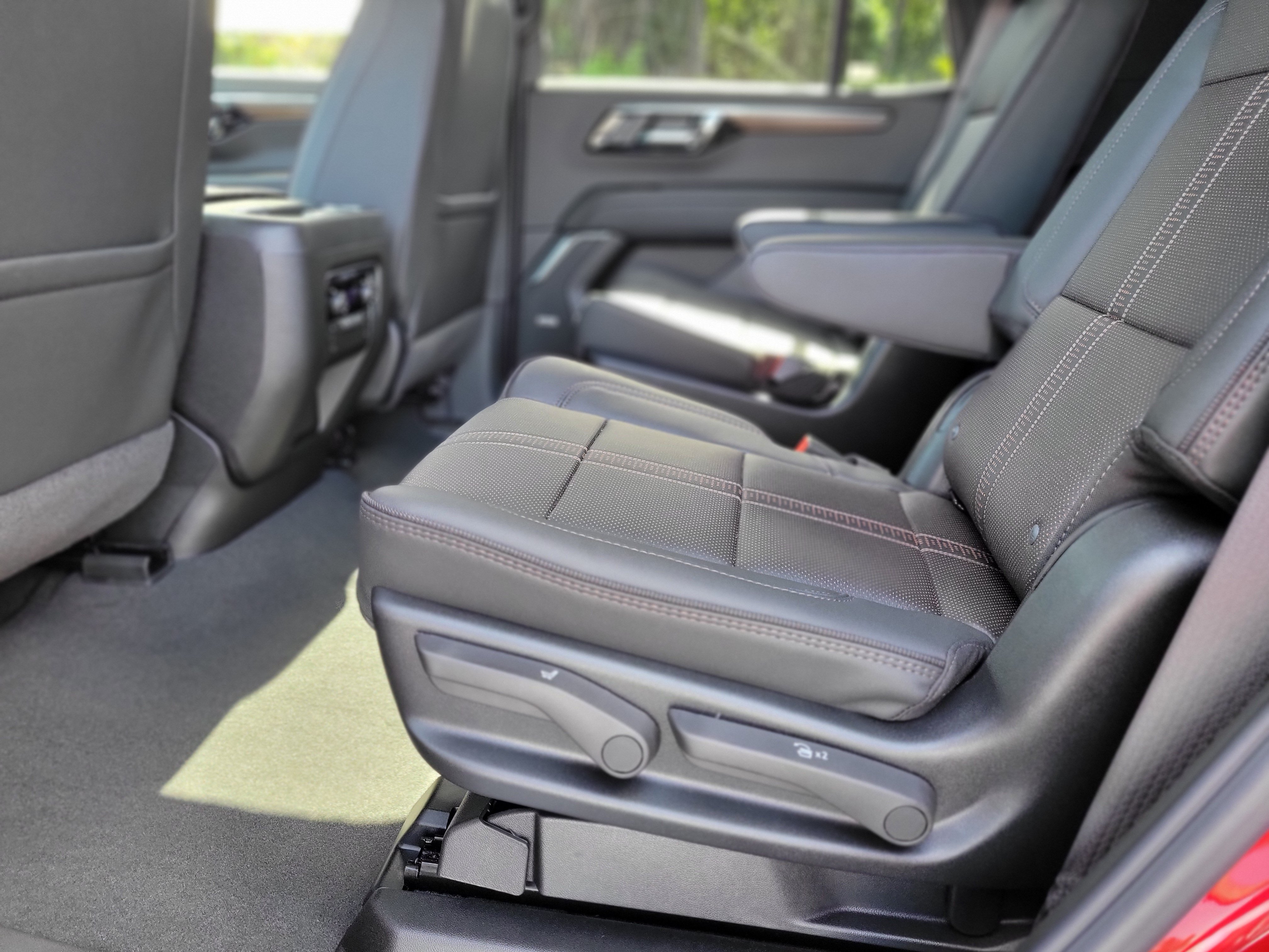 New 2026 Chevrolet Tahoe High Country RWD image 36