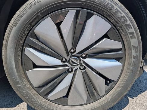 Used 2024 Nissan Ariya AWD image 9