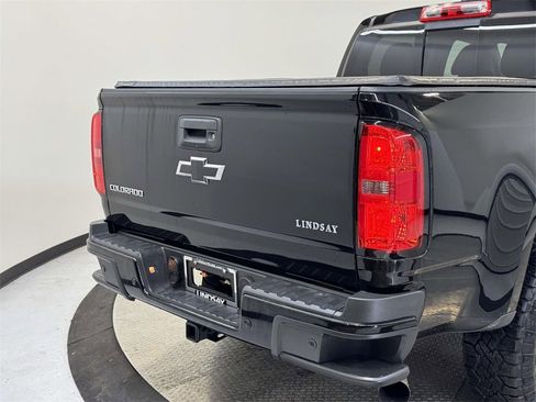 Used 2020 Chevrolet Colorado Z71 w/ Z71 Midnight Edition image 8