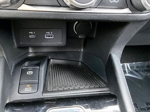 Used 2023 Nissan Kicks SV image 15