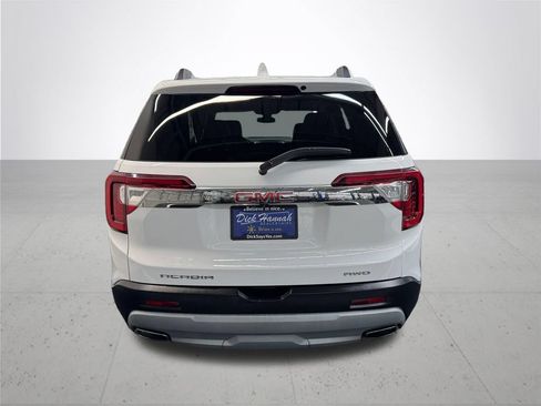 Used 2023 GMC Acadia SLT AWD/4WD image 5