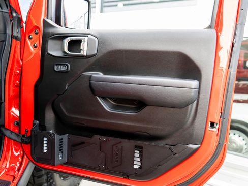 Used 2024 Jeep Wrangler Unlimited AWD/4WD image 37
